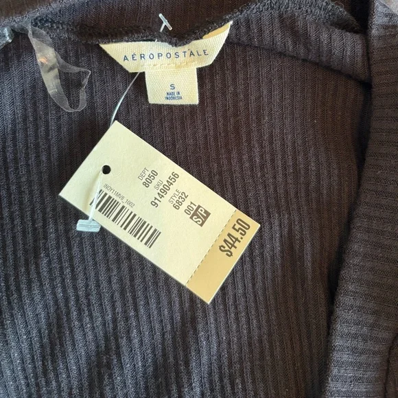 🆕 AEROPOSTALE Long Sleeve Solid Lace-Up V-Neck Tee In Black - Picture 8 of 8